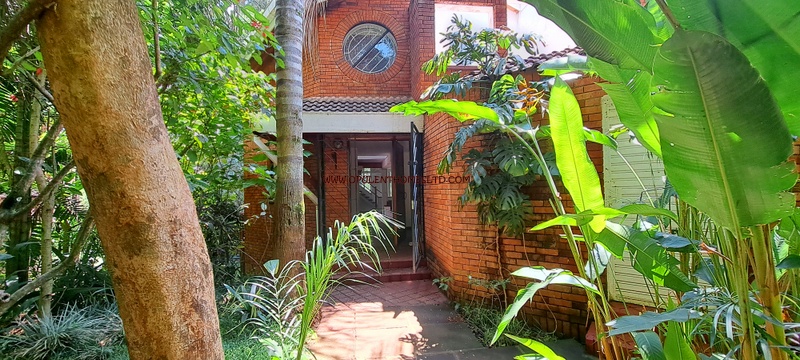 3BEDROOM CHARMING HOME ON LOWERKABETE ROAD