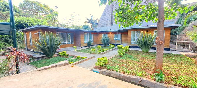 TO LET-4BEDROOM FURNISHED BUNGALOW IN SPRINGVALLEY
